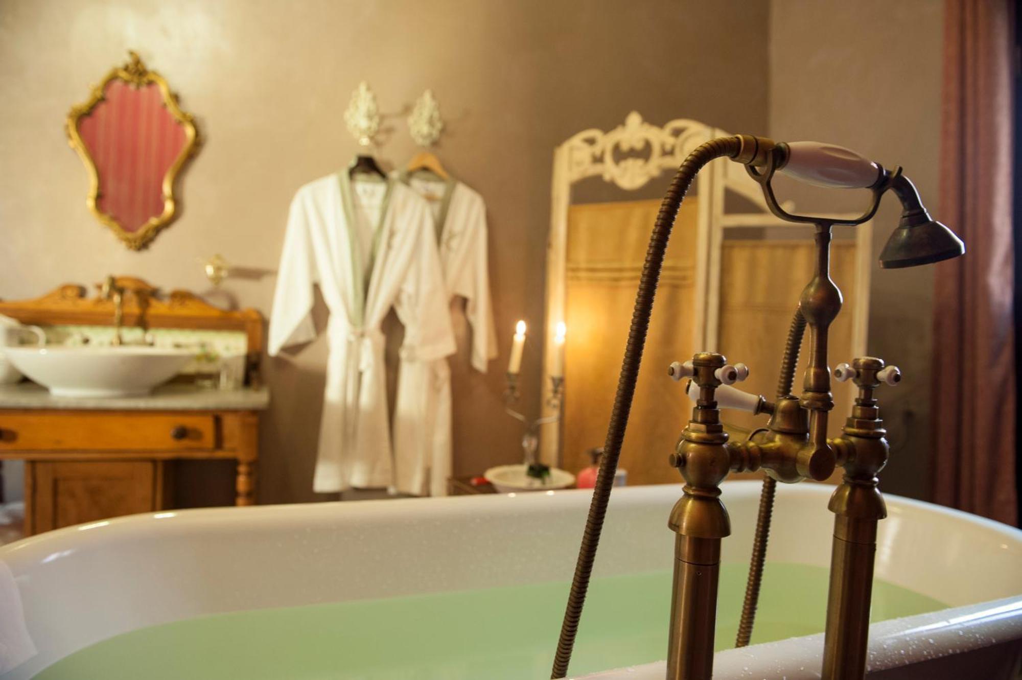Lokanga Boutique Hotel Антананариву Стая снимка